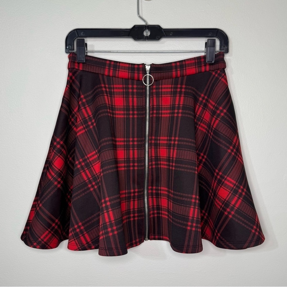 Hot Topic Buffalo Plaid Zip Front Skater Mini Skirt with Pockets Red Black Small - Picture 5 of 9